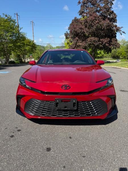 Toyota Camry Hybrid SE 2025