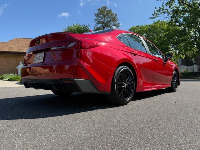 Toyota Camry Hybrid SE 2025