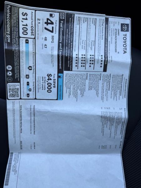 Toyota Camry Hybrid SE 2025