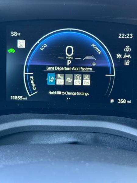 Toyota Camry Hybrid SE 2025