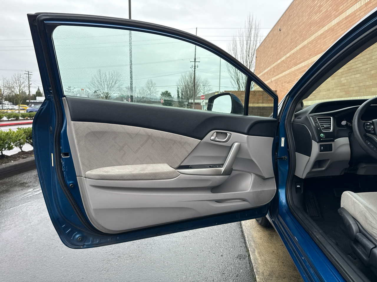 Honda Civic 2dr Cpe LX Auto 2013