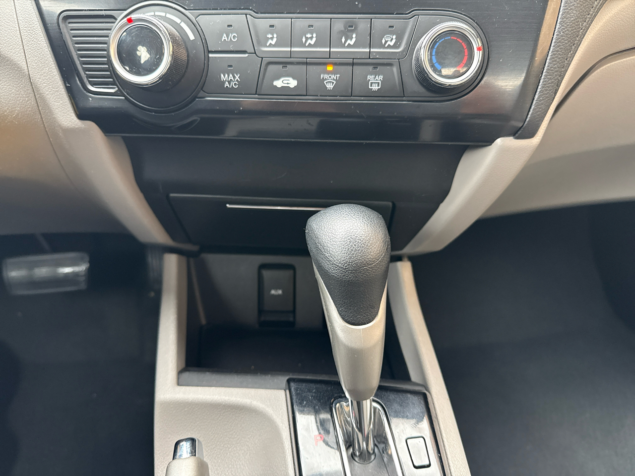 Honda Civic 2dr Cpe LX Auto 2013