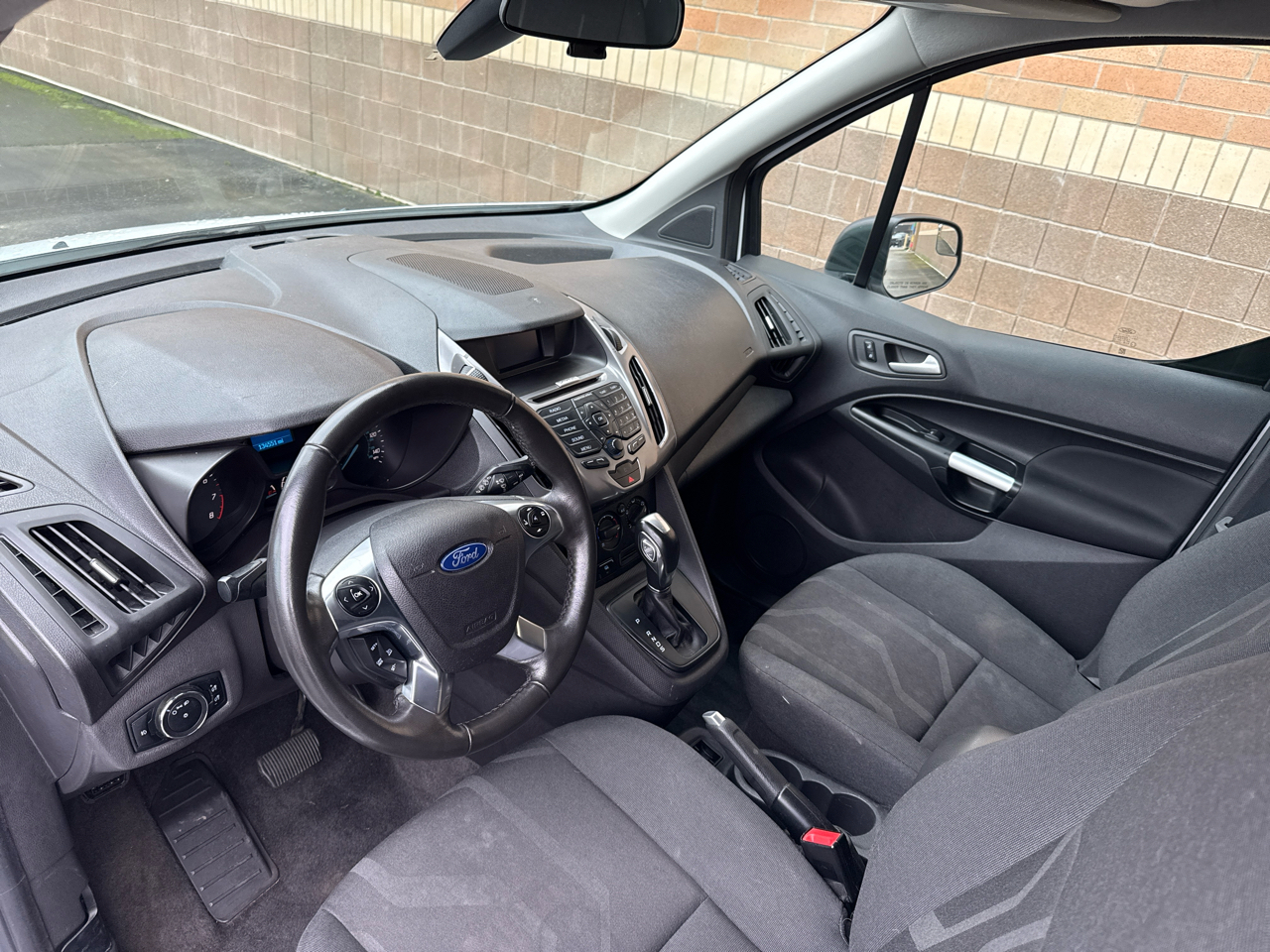 Ford Transit Connect Cargo Van XLT SWB 4dr w/Rear 180 Degree Door 2018