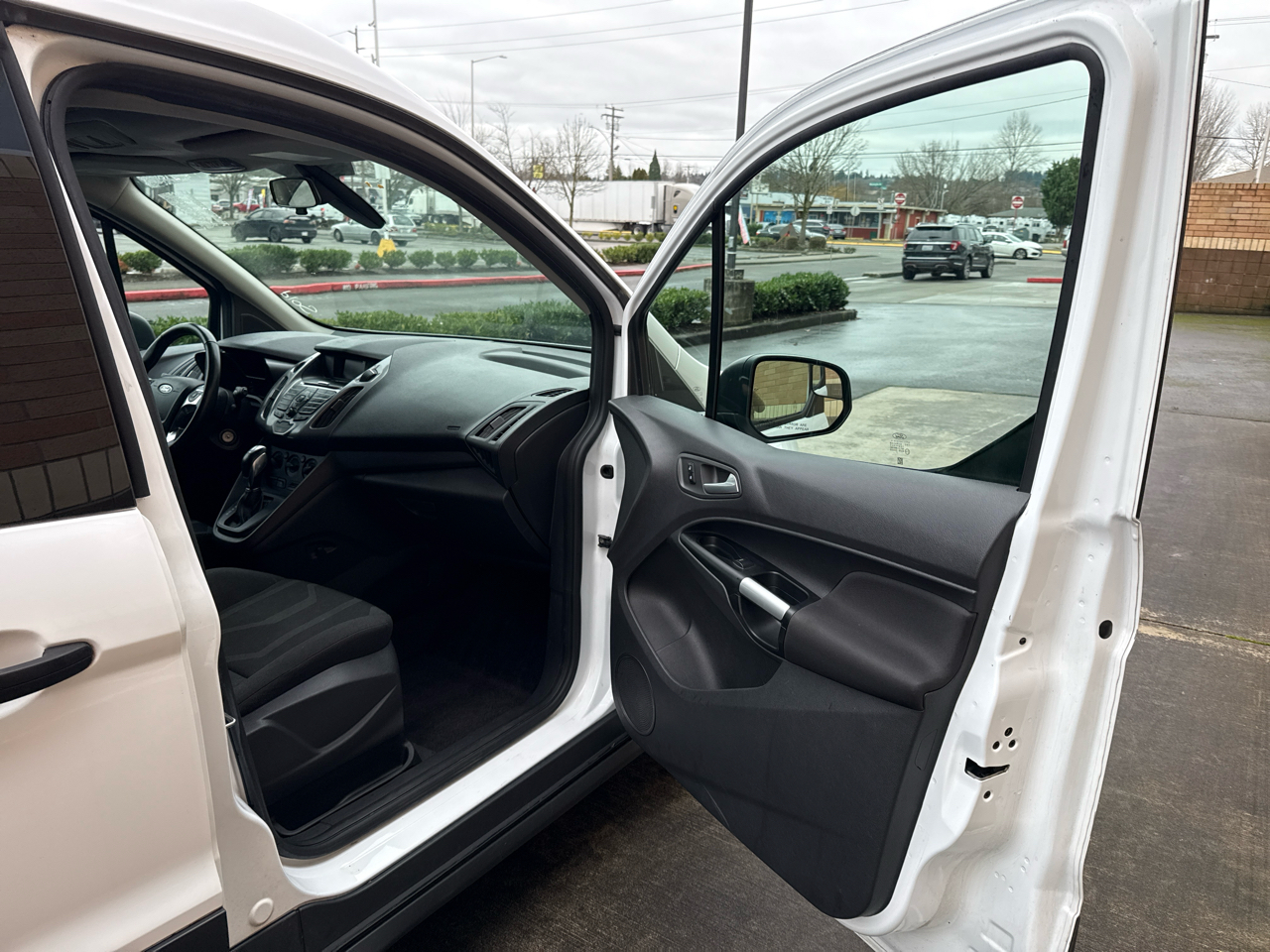 Ford Transit Connect Cargo Van XLT SWB 4dr w/Rear 180 Degree Door 2018