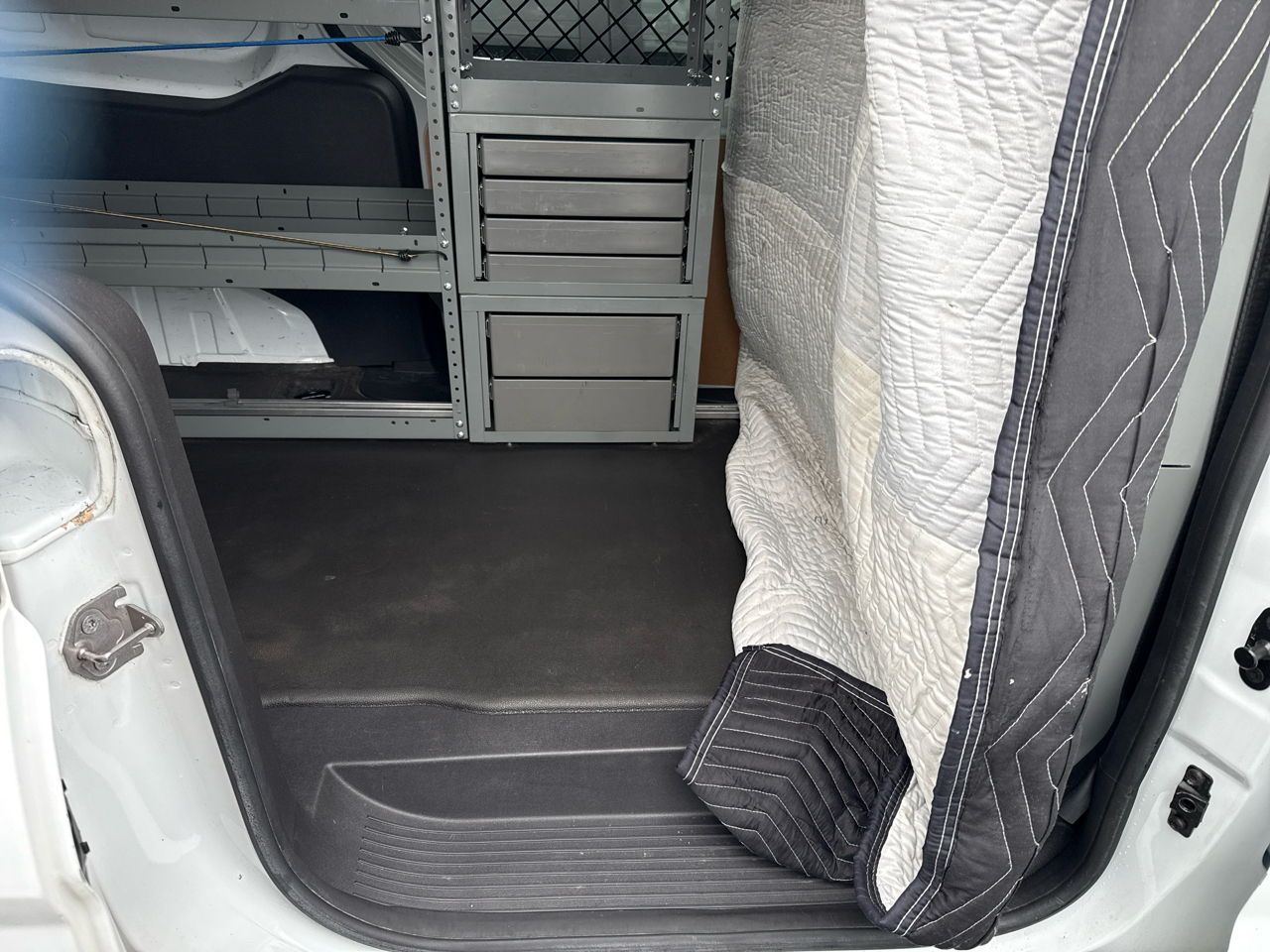 Ford Transit Connect Cargo Van XLT SWB 4dr w/Rear 180 Degree Door 2018