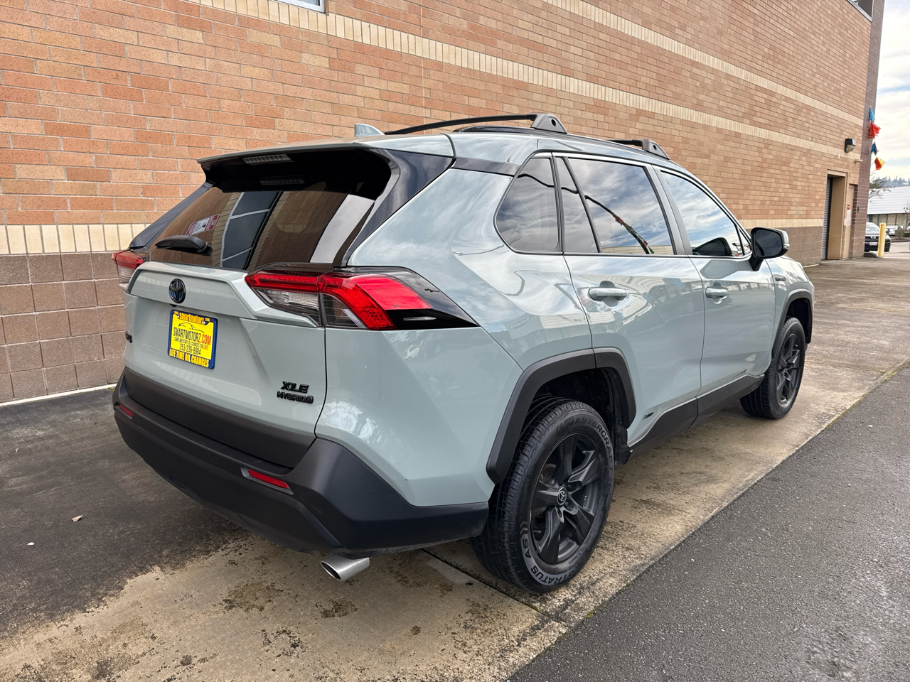 Toyota RAV4 Hybrid XLE 2021