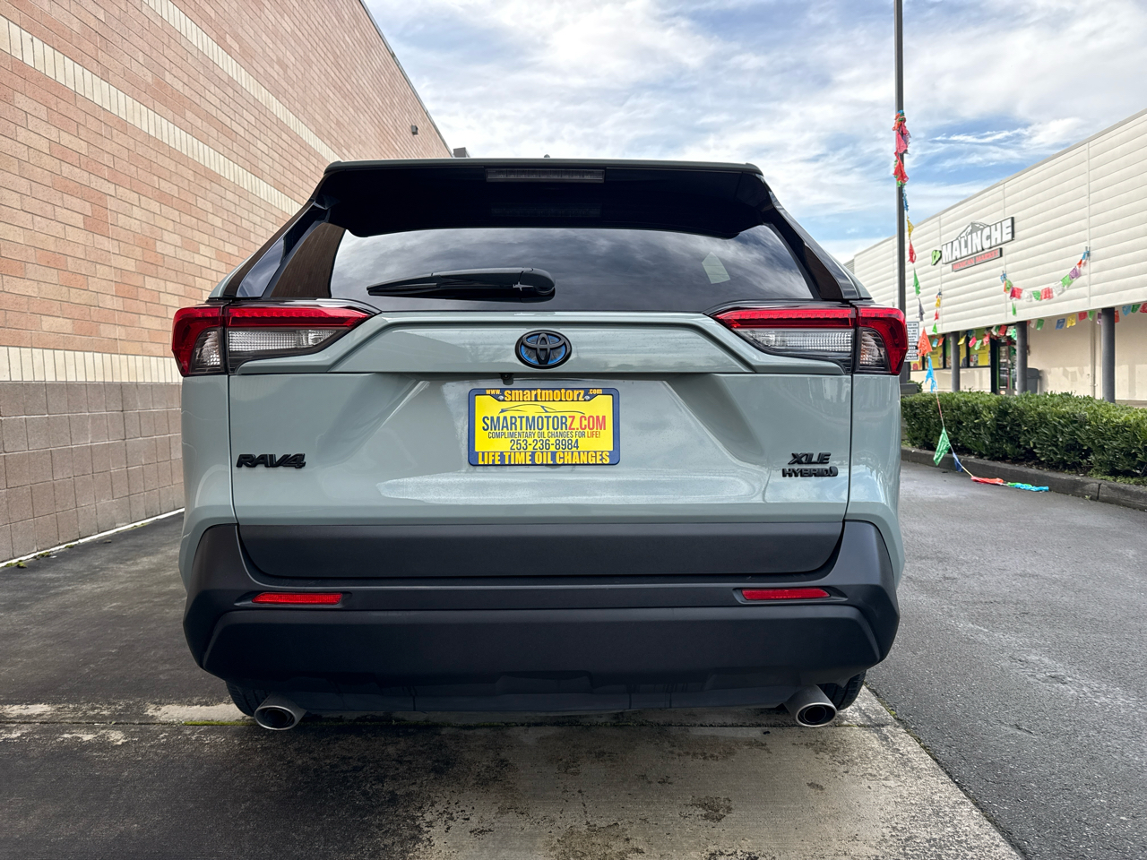 Toyota RAV4 Hybrid XLE 2021