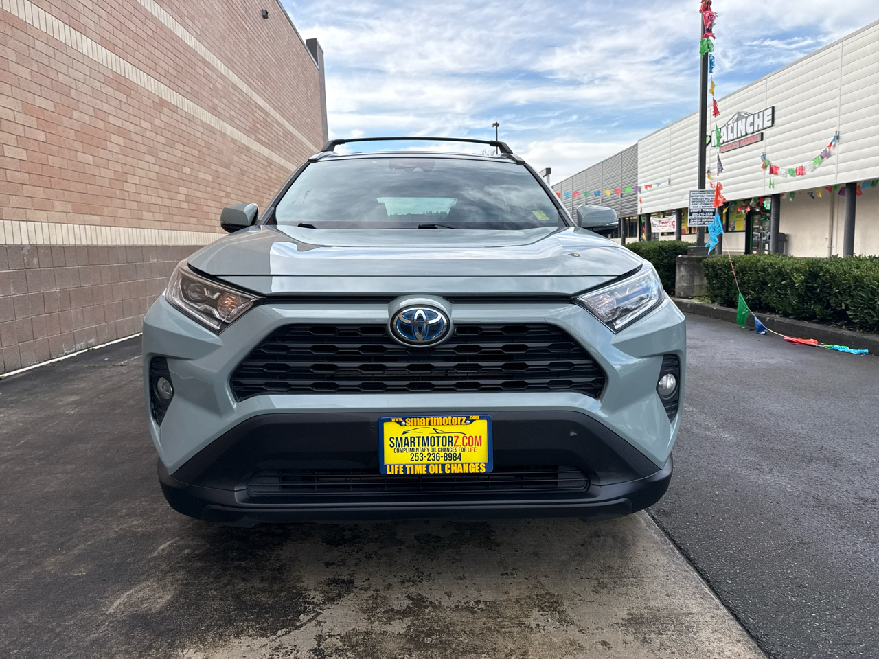 Toyota RAV4 Hybrid XLE 2021