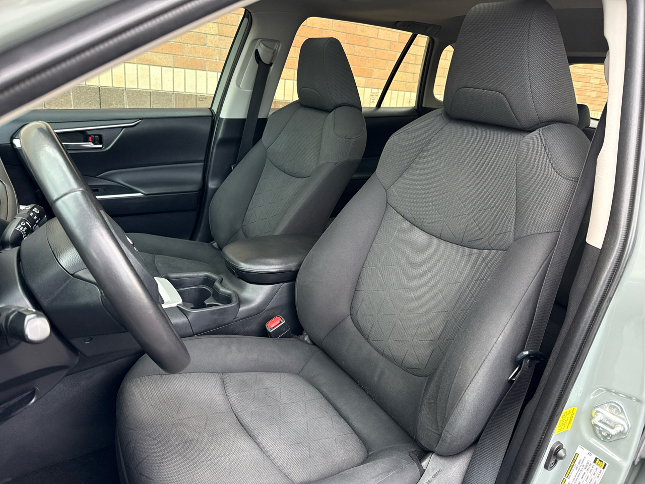 Toyota RAV4 Hybrid XLE 2021