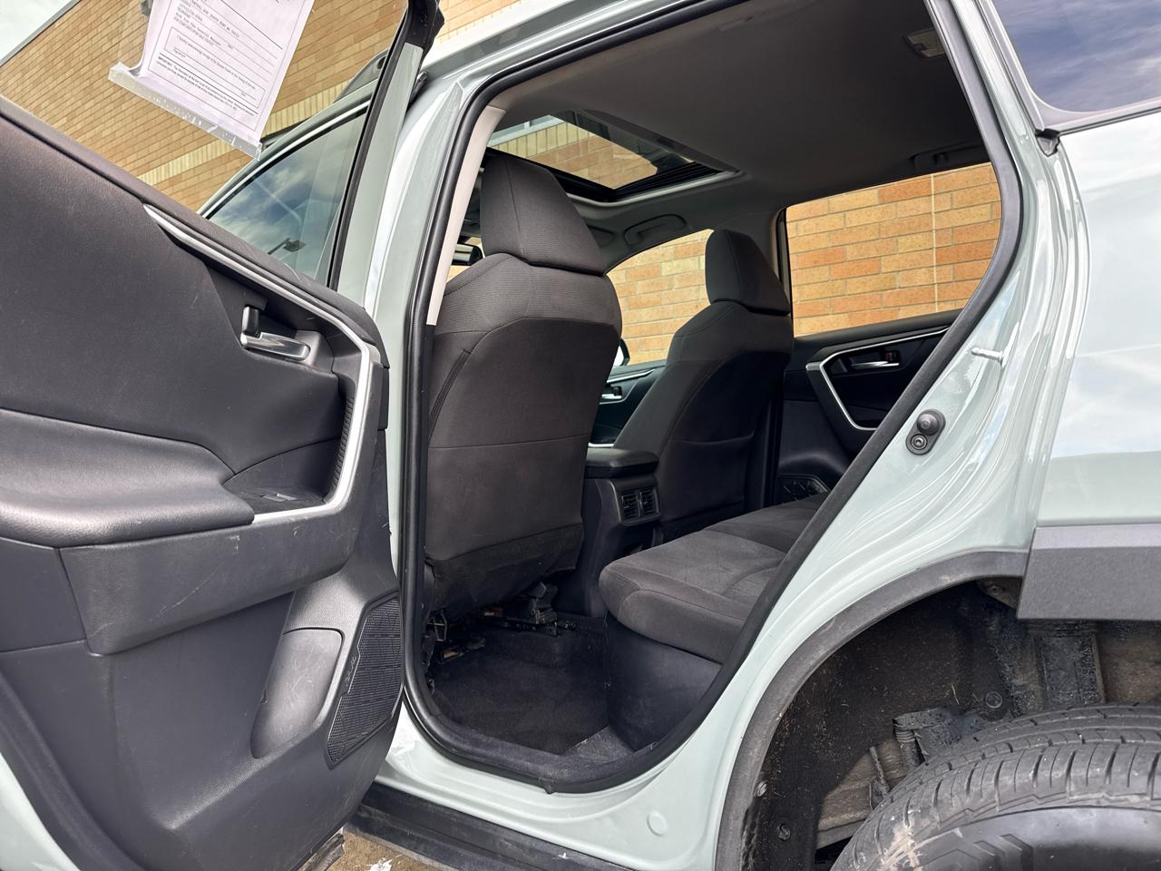 Toyota RAV4 Hybrid XLE 2021