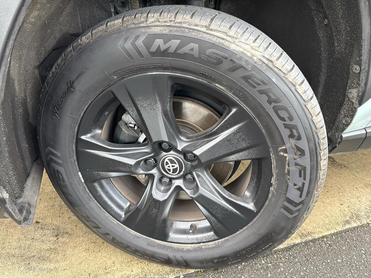 Toyota RAV4 Hybrid XLE 2021