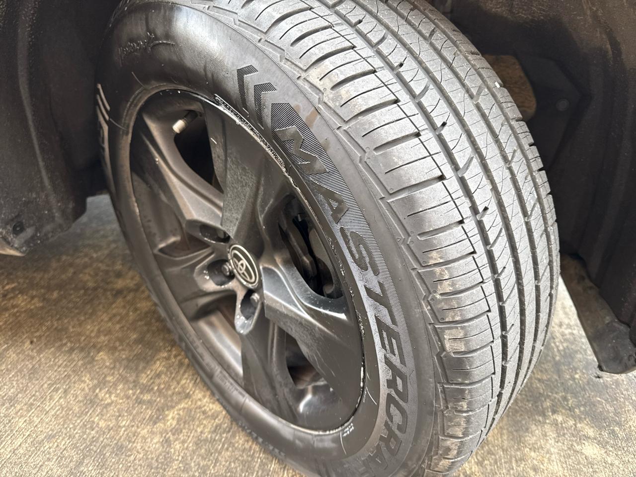 Toyota RAV4 Hybrid XLE 2021