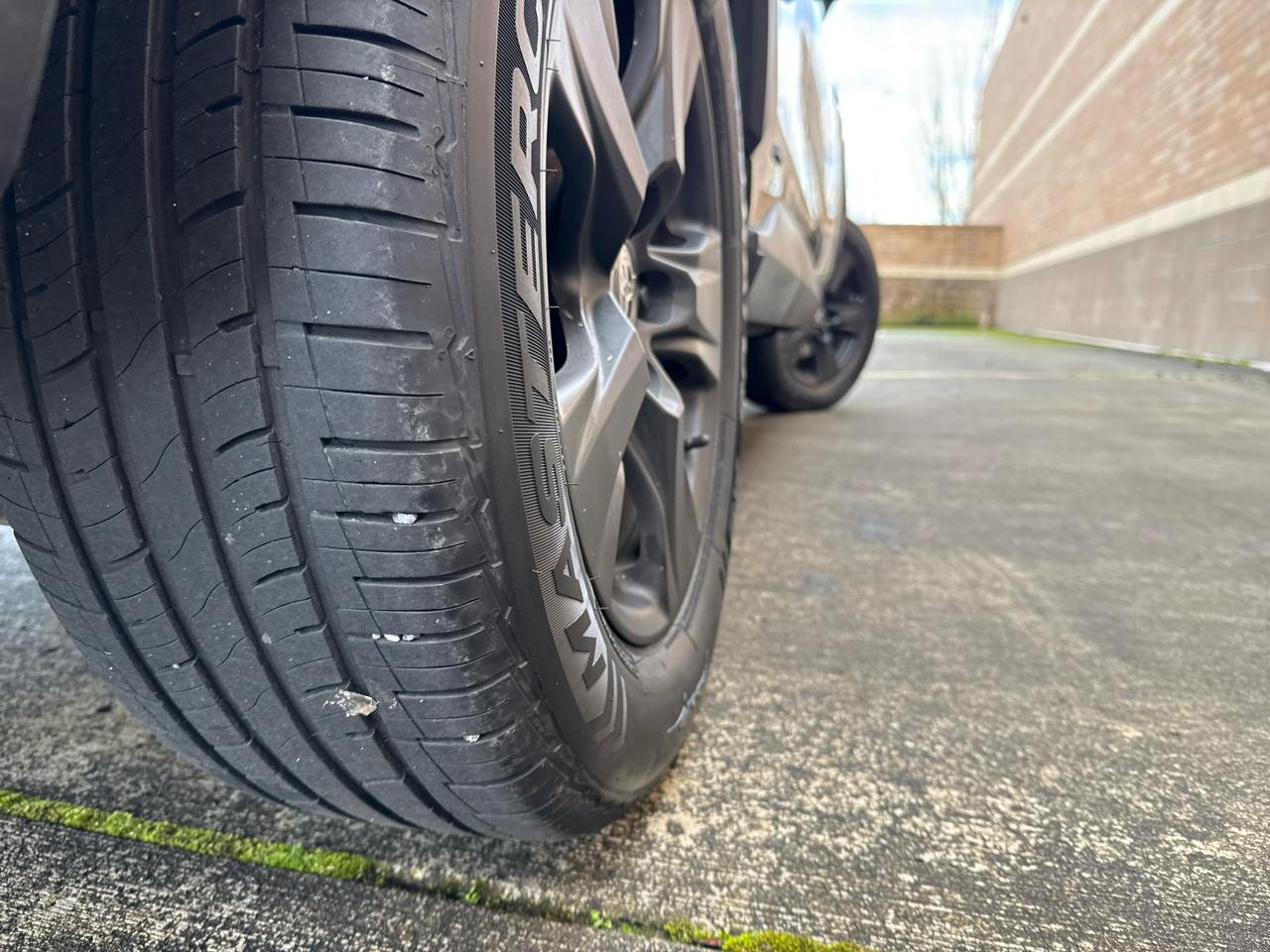 Toyota RAV4 Hybrid XLE 2021