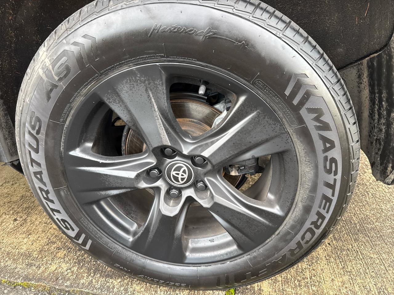 Toyota RAV4 Hybrid XLE 2021