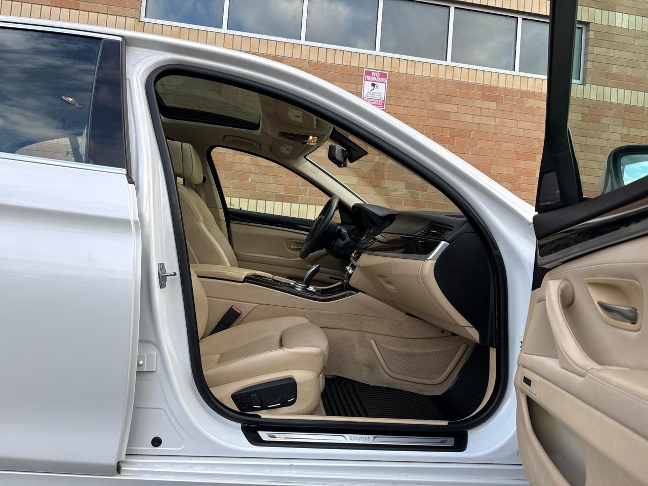 BMW 5-Series 528i 2014