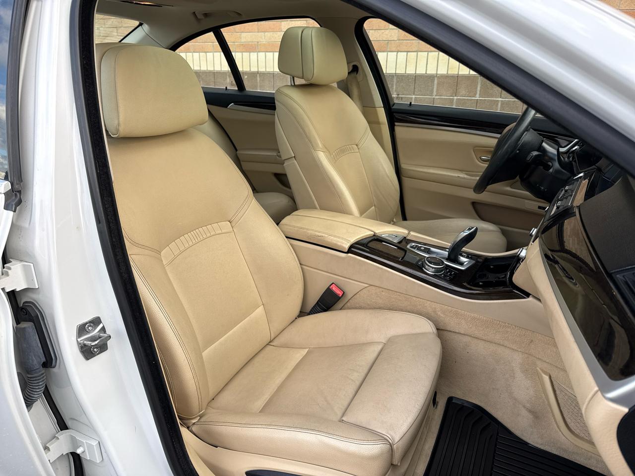 BMW 5-Series 528i 2014