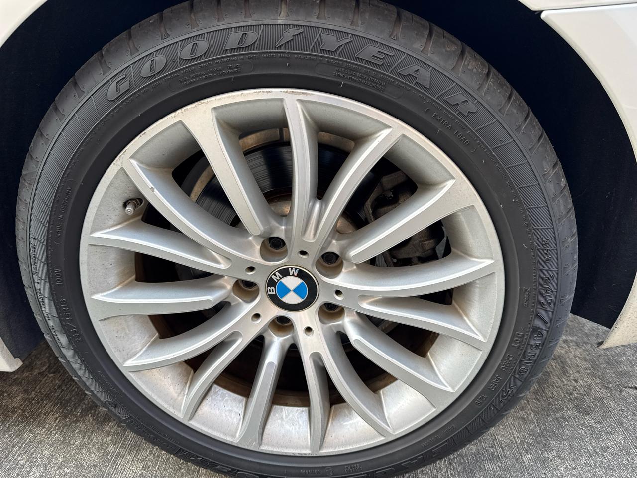 BMW 5-Series 528i 2014