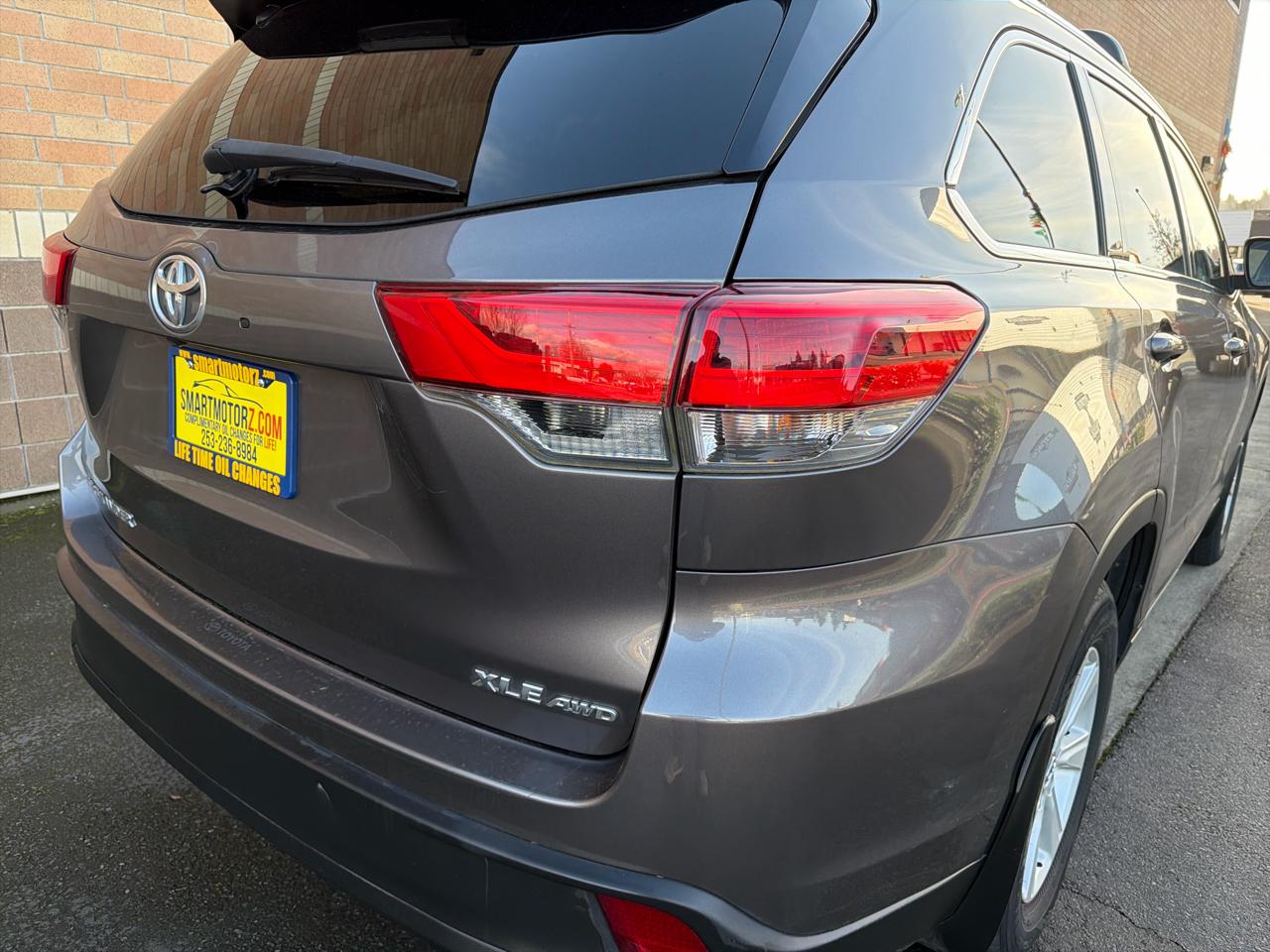 Toyota Highlander XLE AWD V6 2017