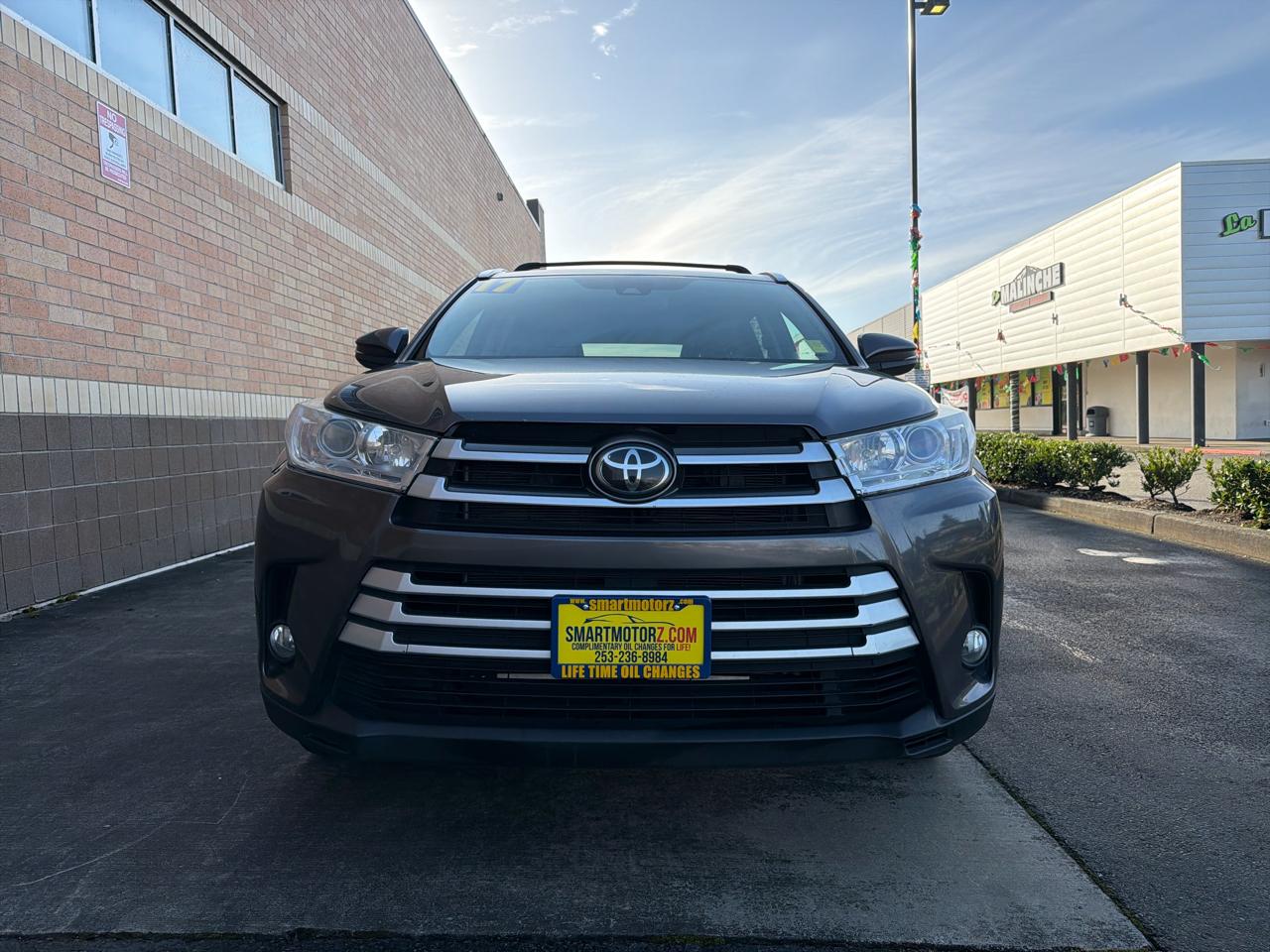 Toyota Highlander XLE AWD V6 2017