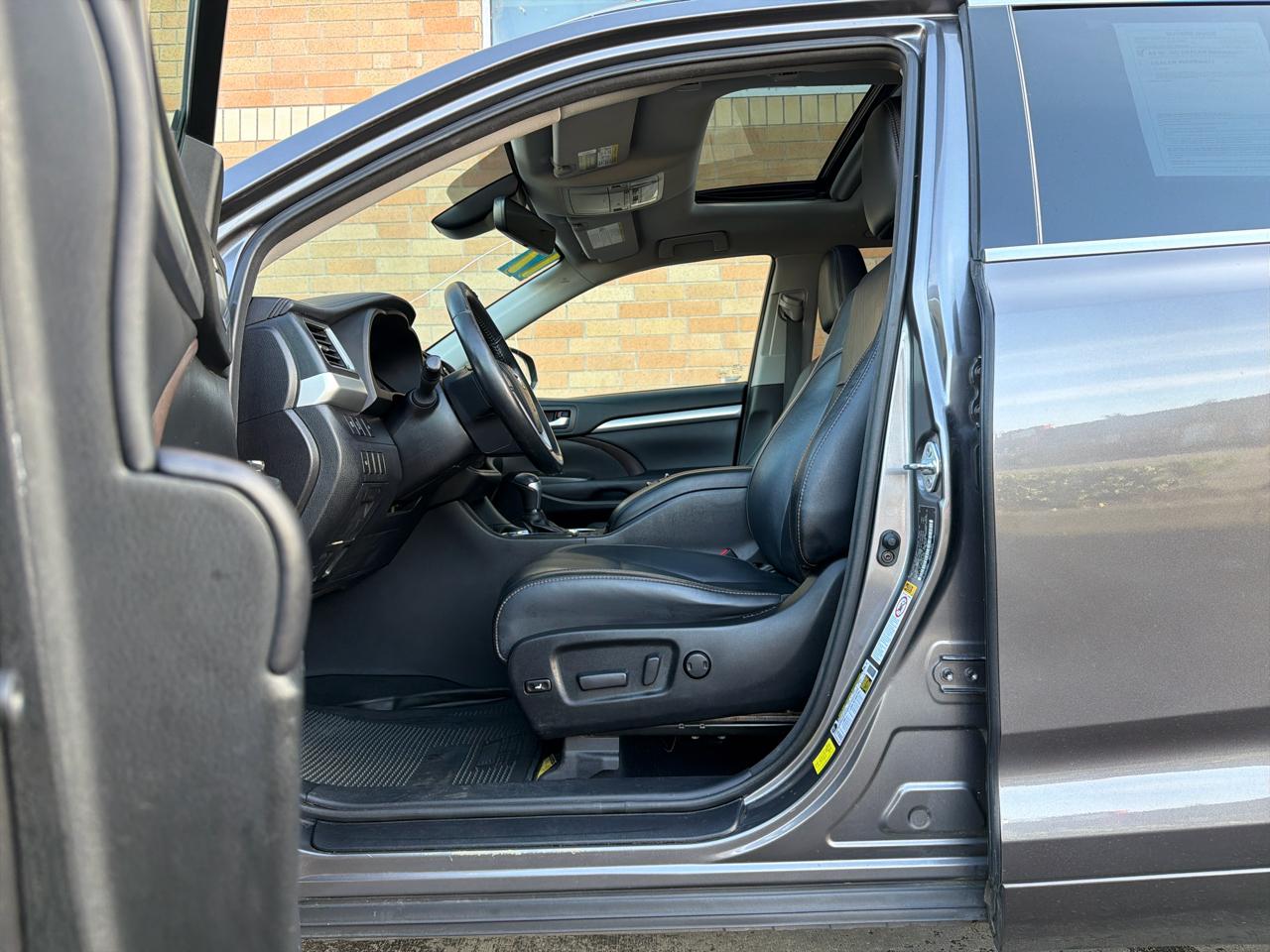 Toyota Highlander XLE AWD V6 2017