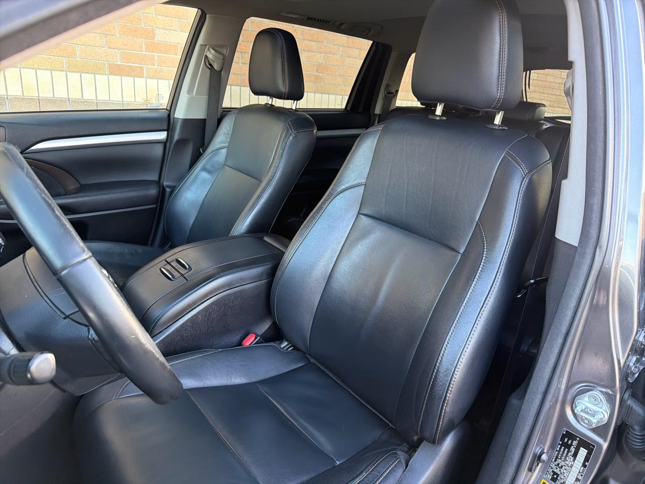 Toyota Highlander XLE AWD V6 2017