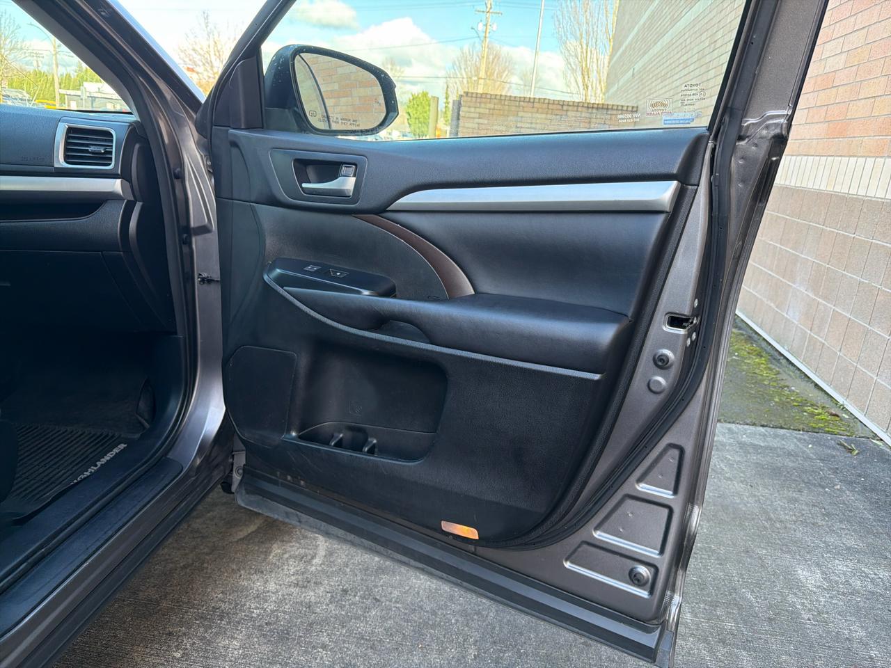 Toyota Highlander XLE AWD V6 2017