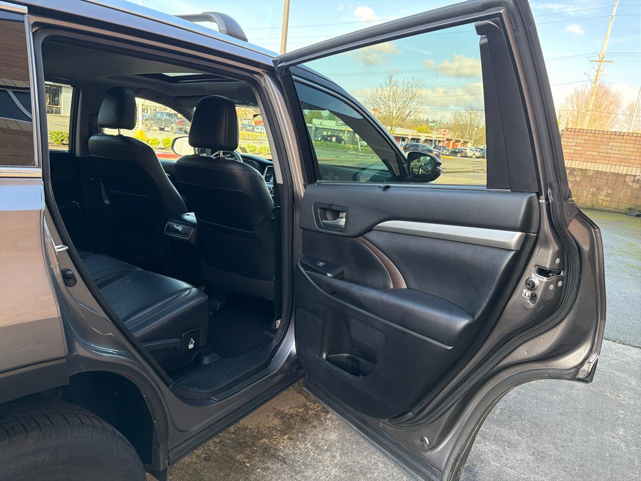 Toyota Highlander XLE AWD V6 2017