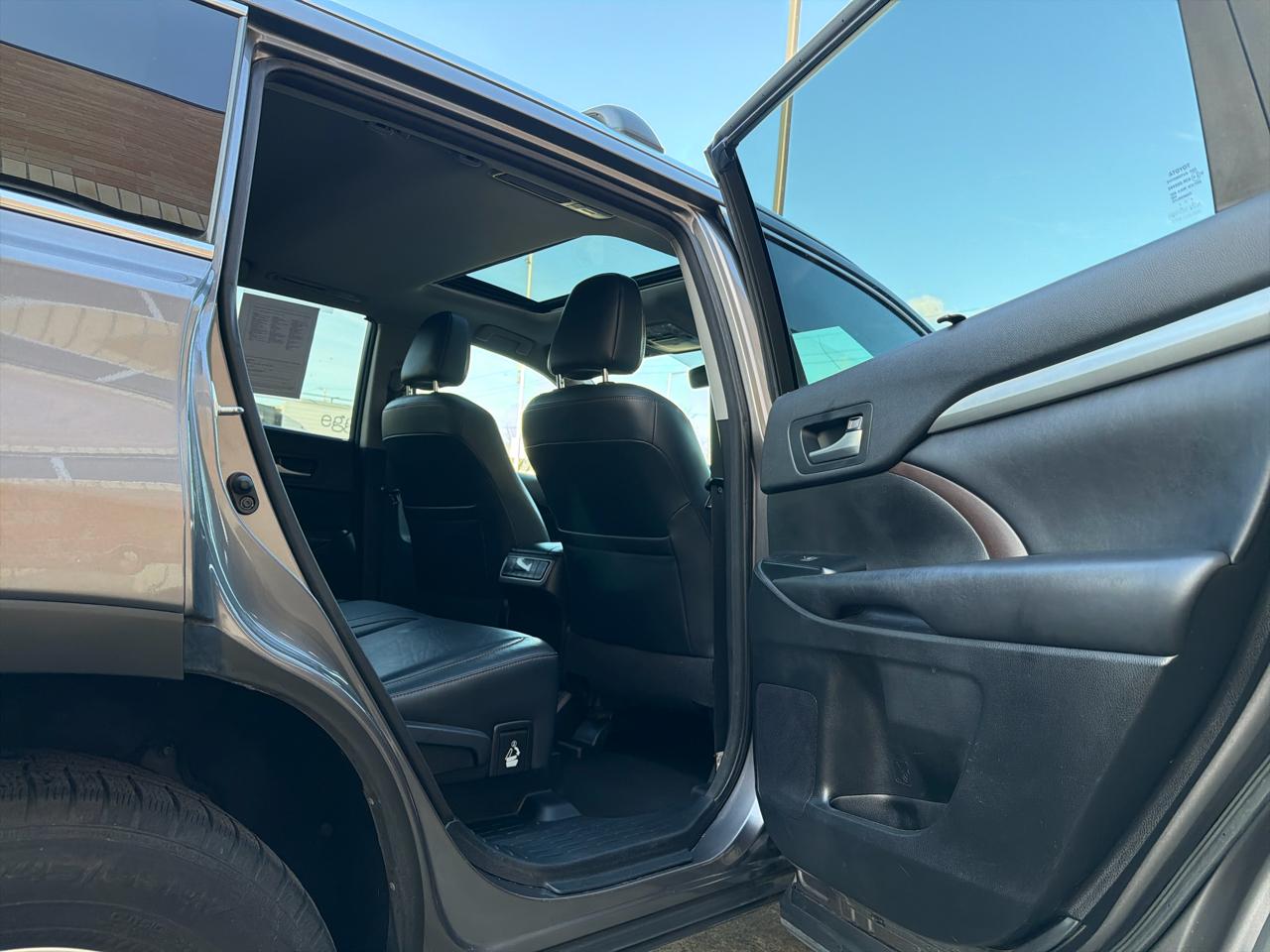 Toyota Highlander XLE AWD V6 2017