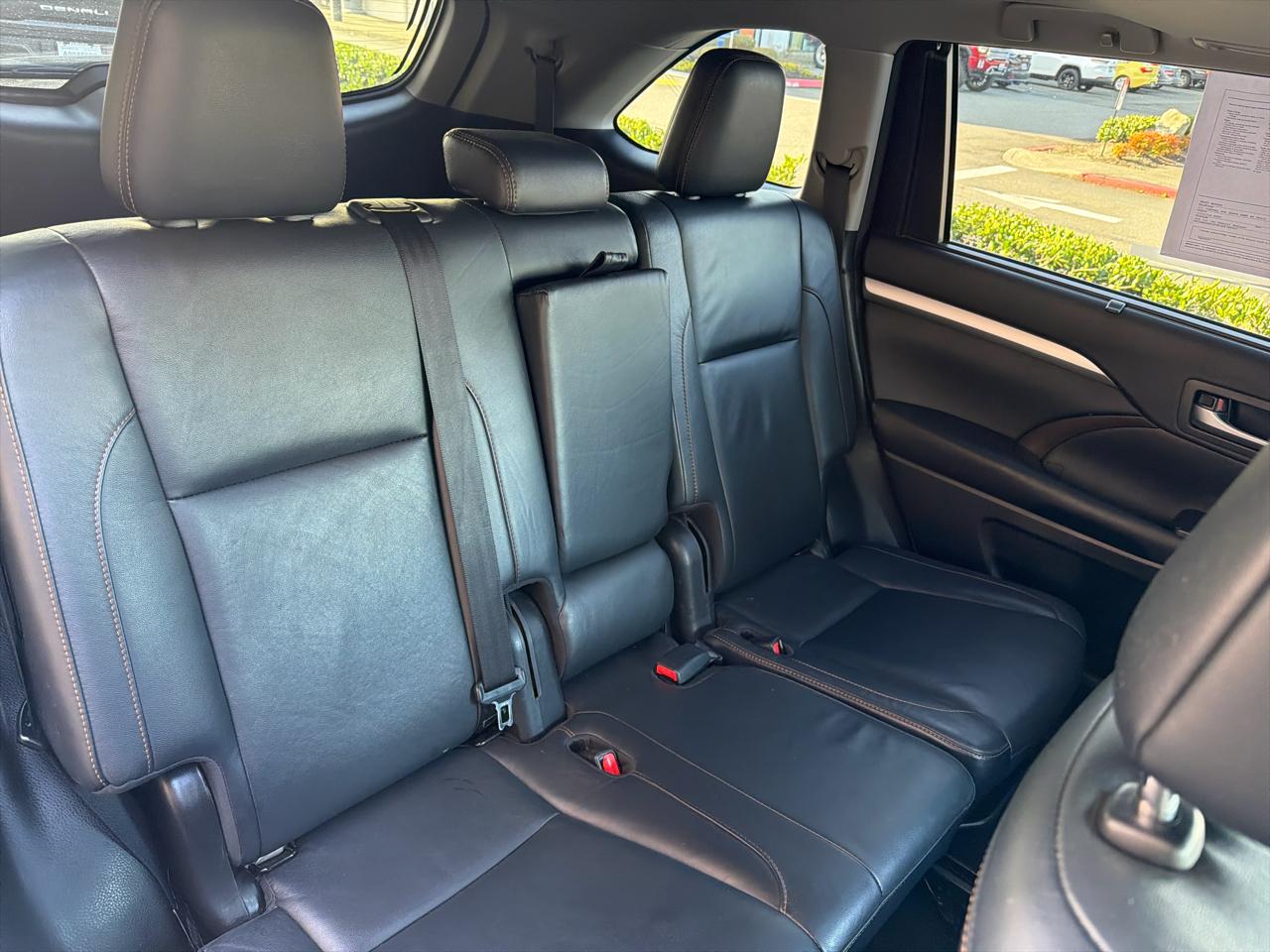 Toyota Highlander XLE AWD V6 2017