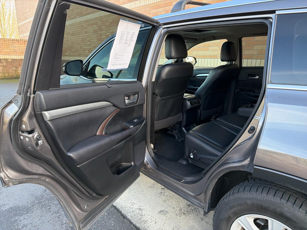 Toyota Highlander XLE AWD V6 2017