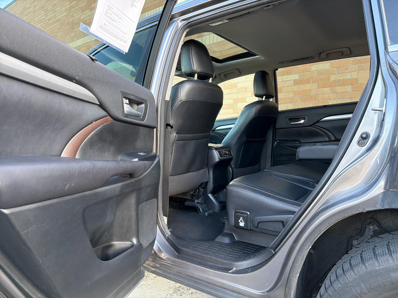 Toyota Highlander XLE AWD V6 2017