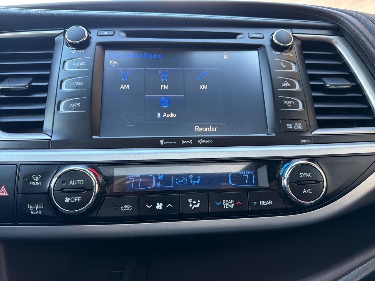 Toyota Highlander XLE AWD V6 2017