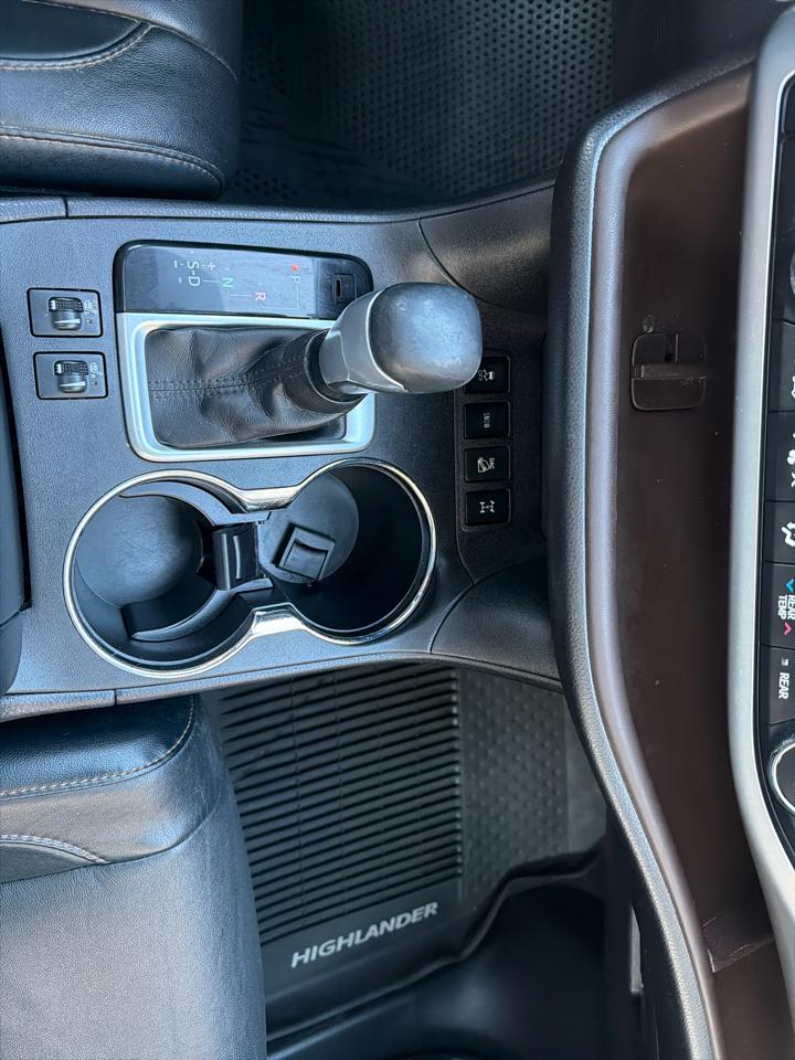 Toyota Highlander XLE AWD V6 2017