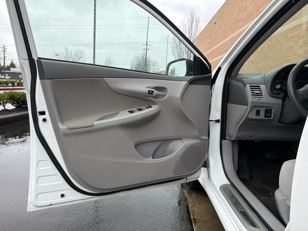 Toyota Corolla S 4-Speed AT 2009