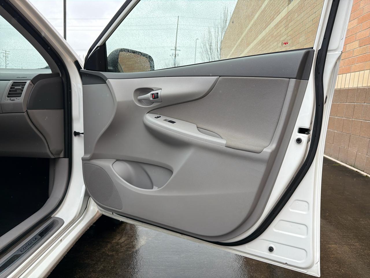 Toyota Corolla S 4-Speed AT 2009