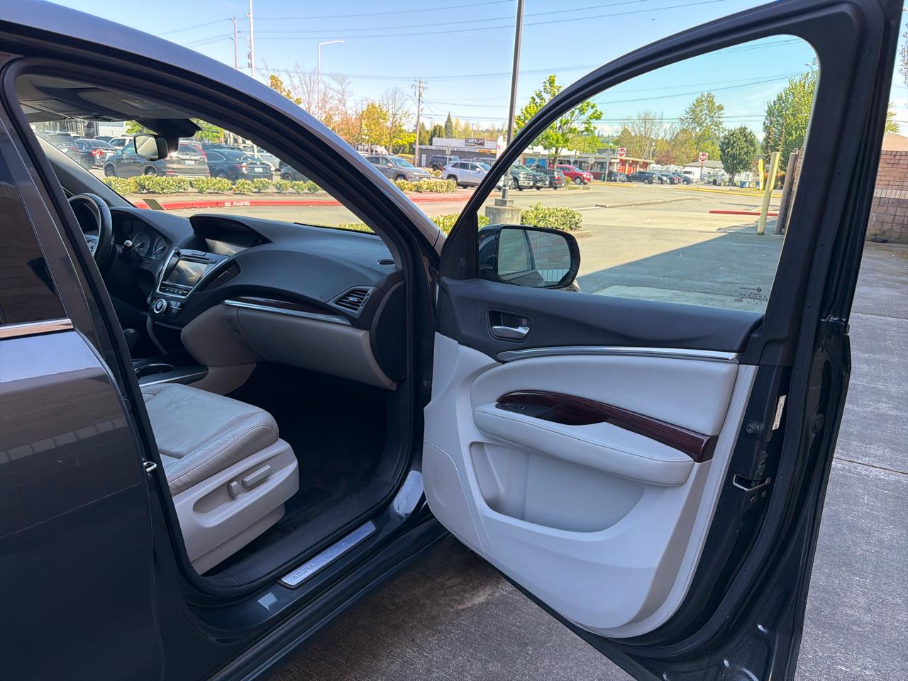 Acura MDX SH-AWD 6-Spd AT w/Tech Package 2015