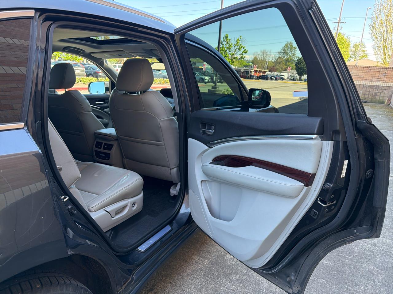 Acura MDX SH-AWD 6-Spd AT w/Tech Package 2015