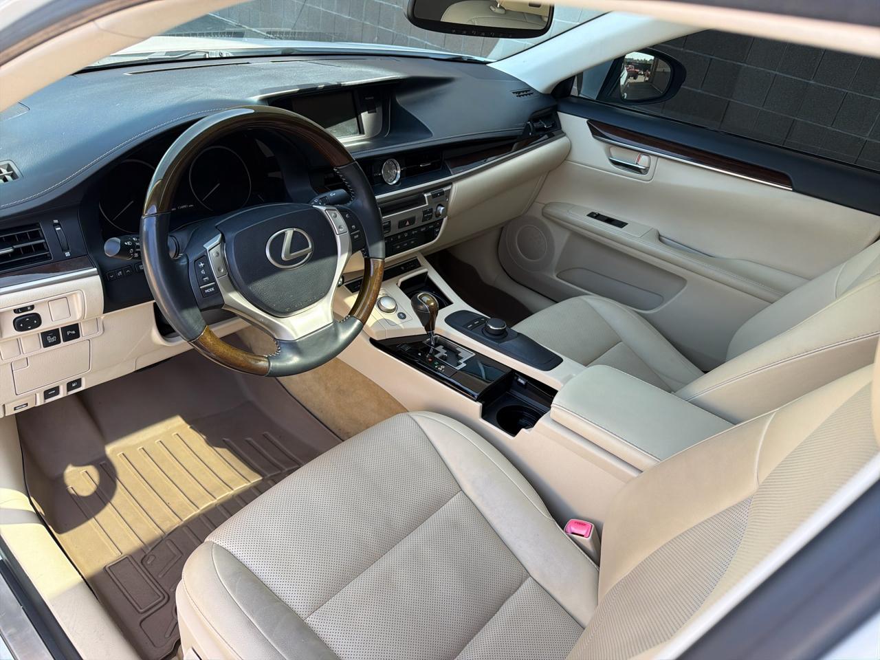 Lexus ES 350 Sedan 2014