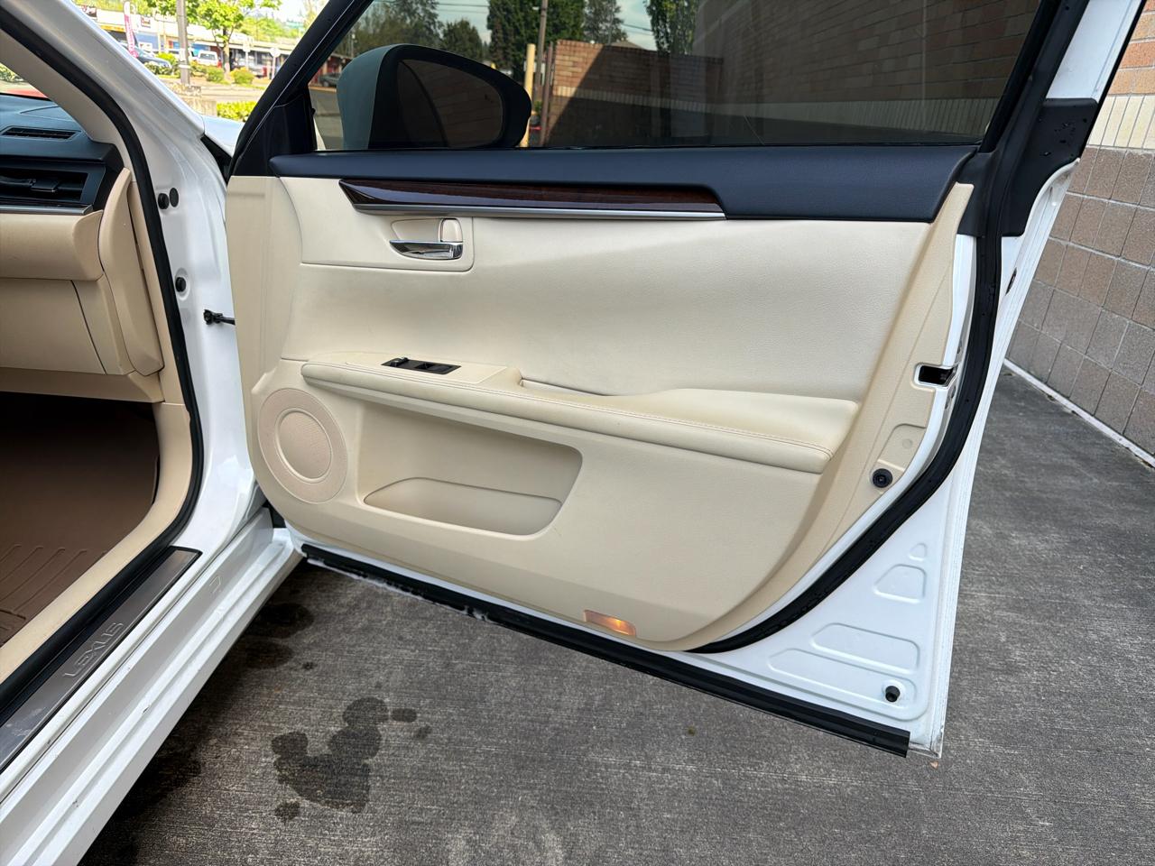 Lexus ES 350 Sedan 2014