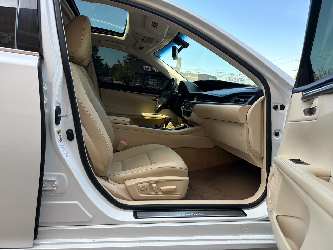 Lexus ES 350 Sedan 2014