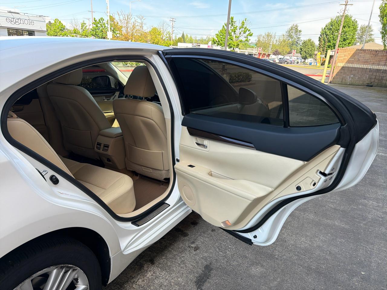 Lexus ES 350 Sedan 2014