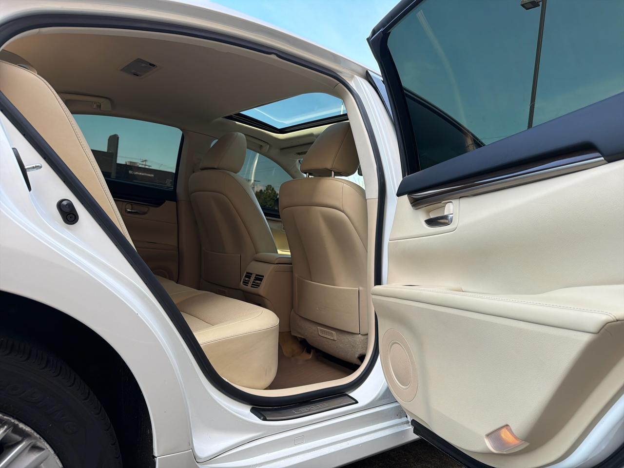 Lexus ES 350 Sedan 2014