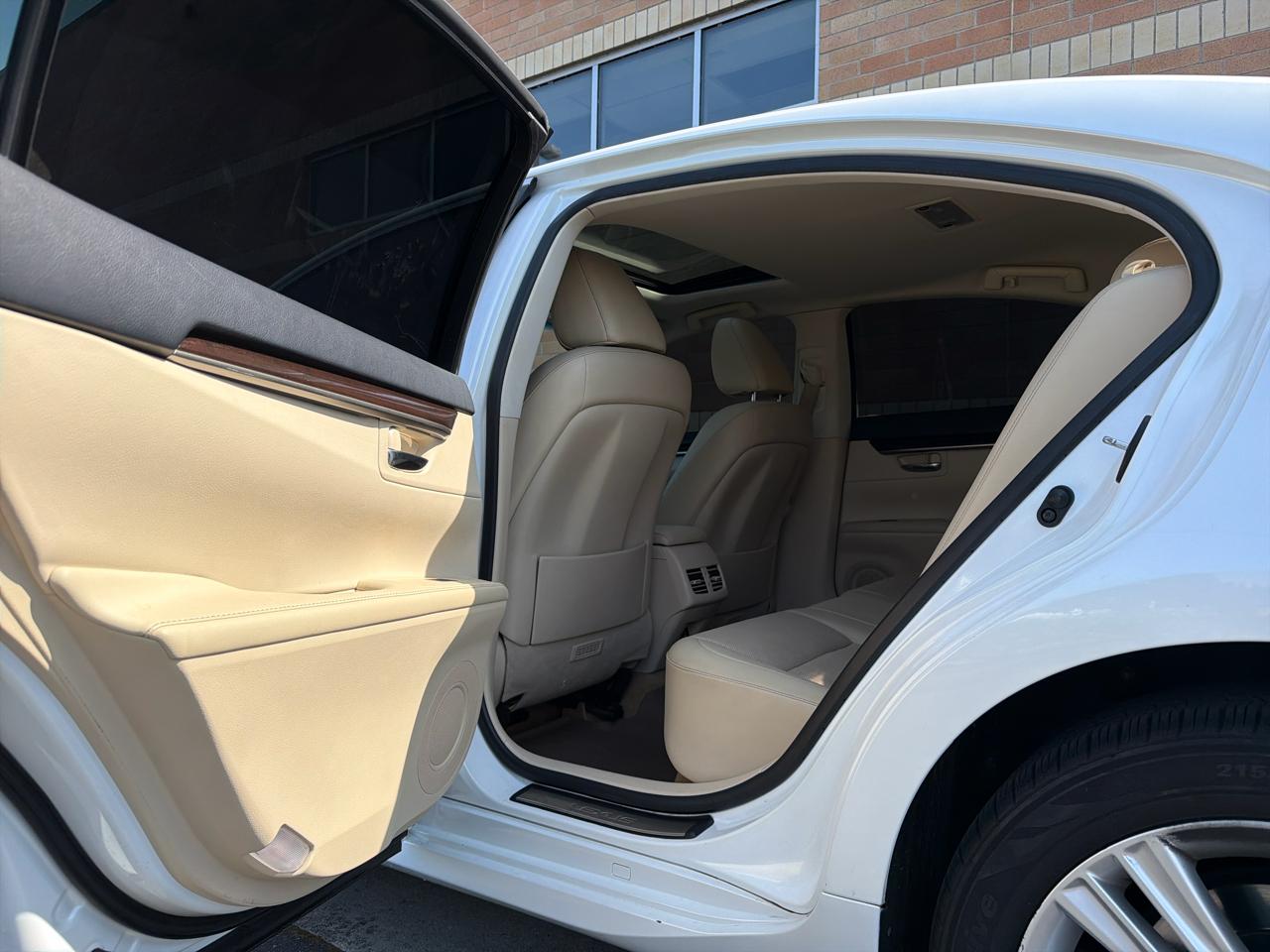 Lexus ES 350 Sedan 2014