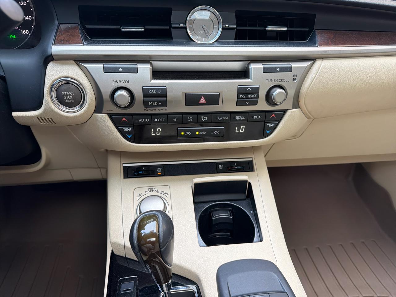 Lexus ES 350 Sedan 2014