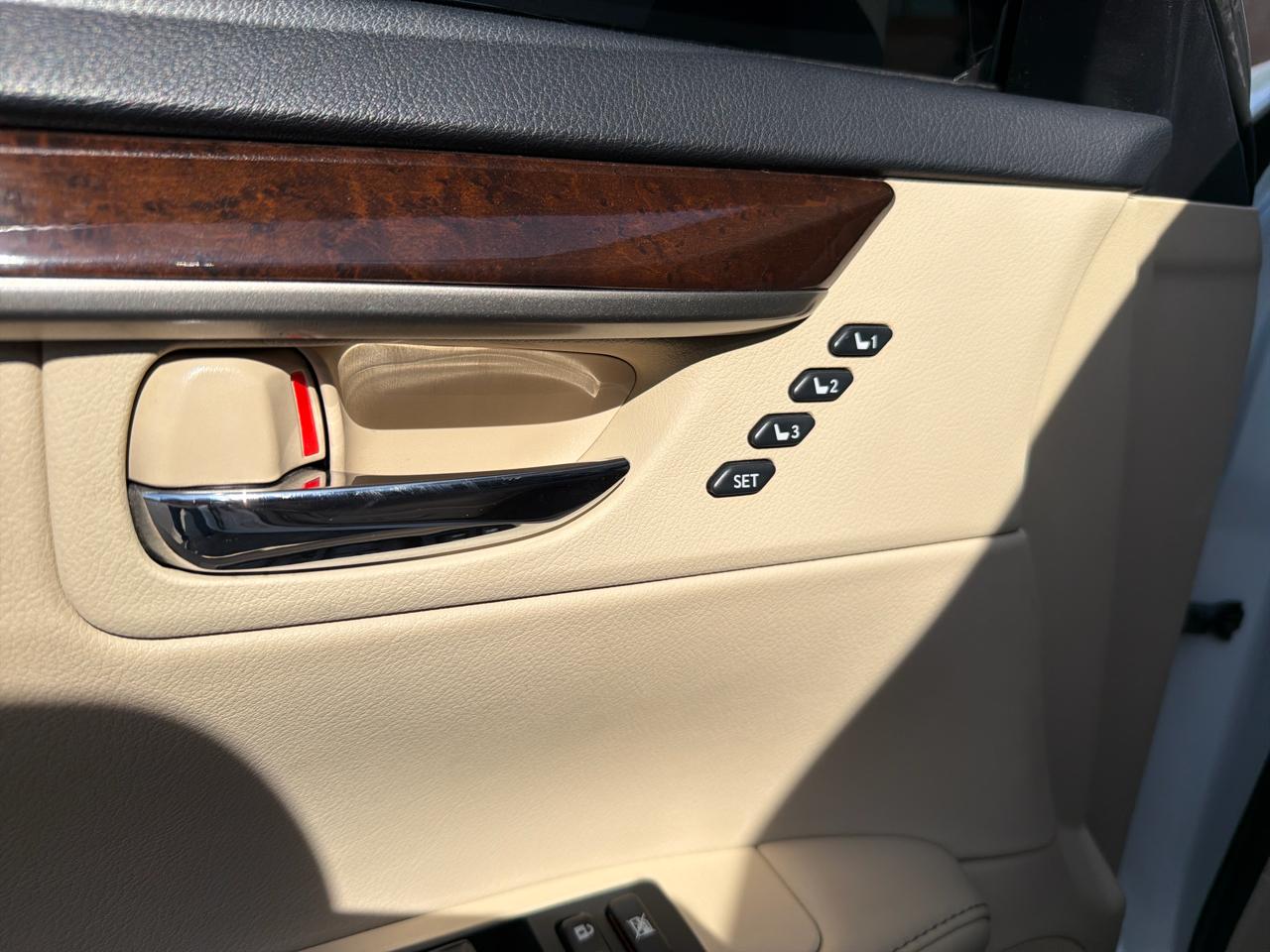 Lexus ES 350 Sedan 2014