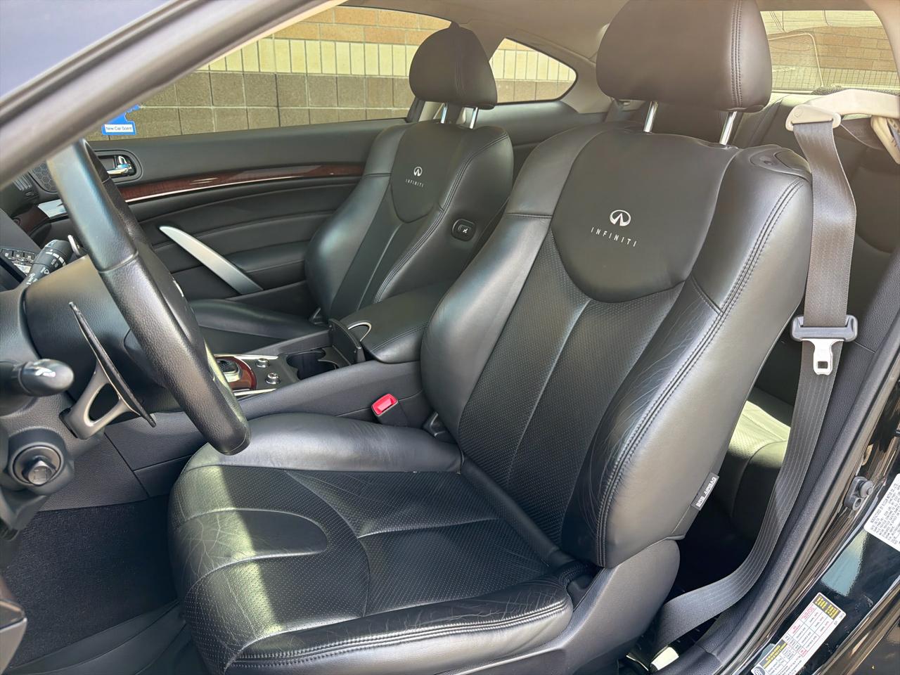 Infiniti G37 Coupe 2dr Journey RWD 2010