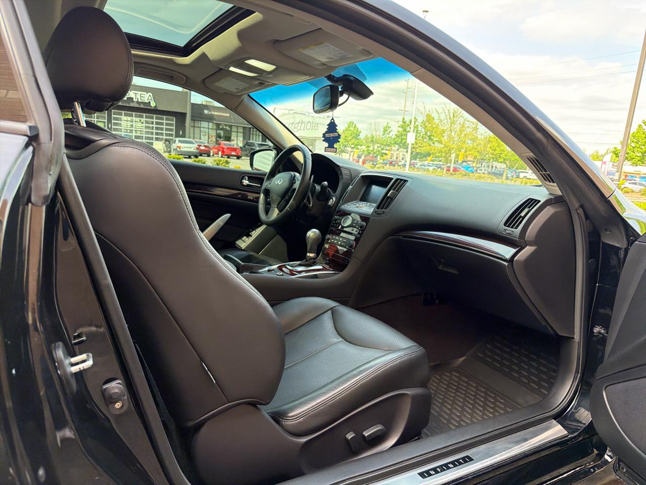 Infiniti G37 Coupe 2dr Journey RWD 2010