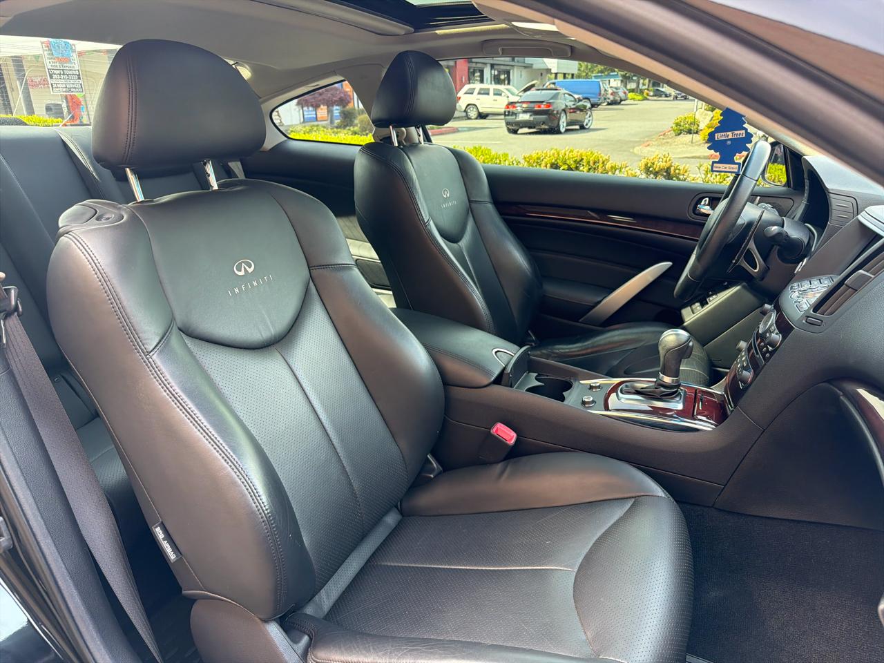 Infiniti G37 Coupe 2dr Journey RWD 2010