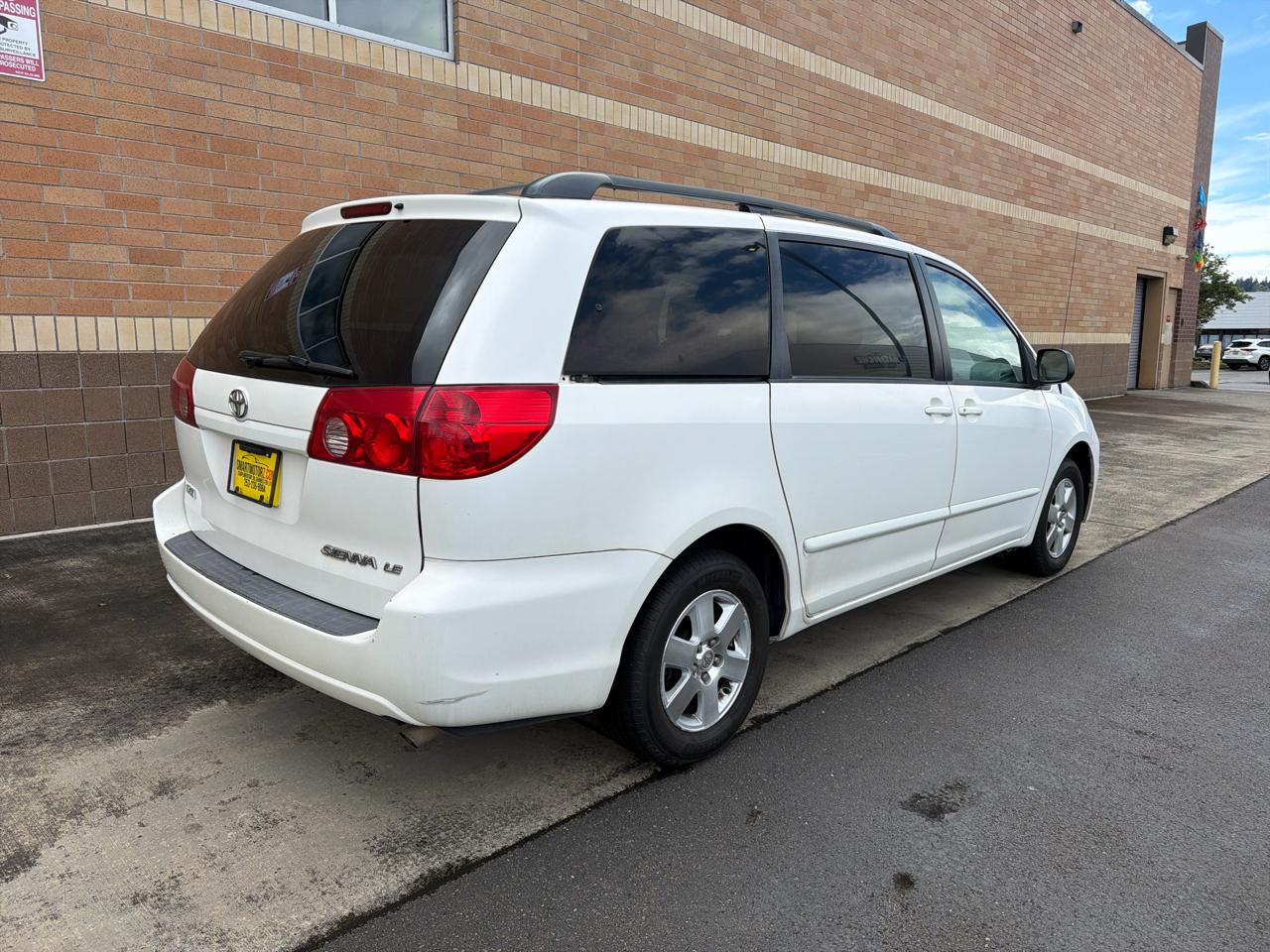 Toyota Sienna LE 7-Passenger 2006