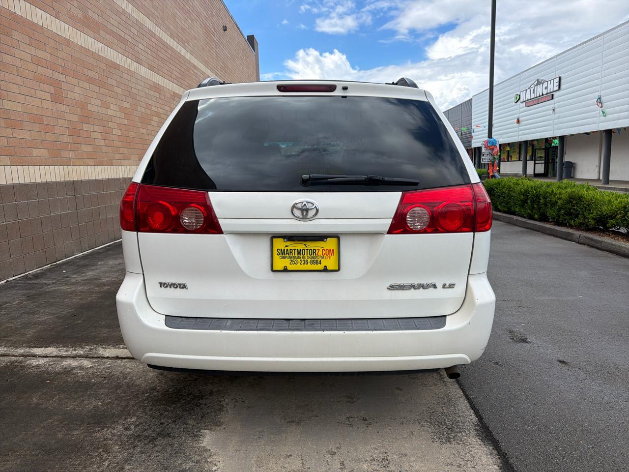 Toyota Sienna LE 7-Passenger 2006
